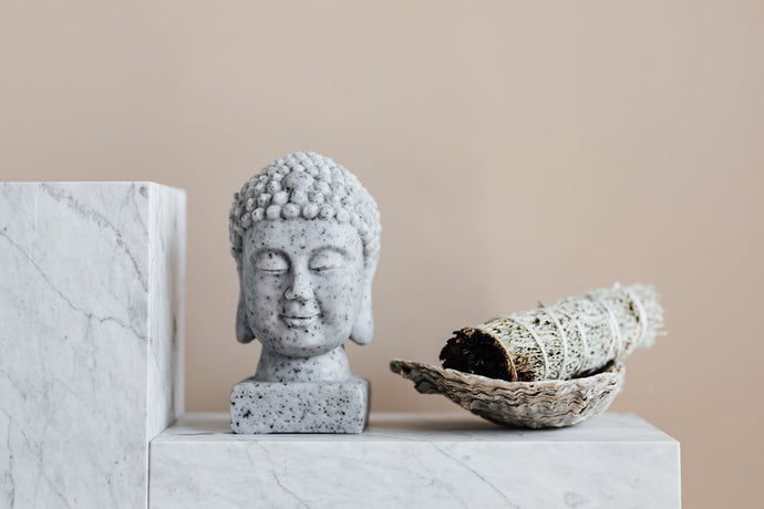 Morning vs. Evening Incense: Scents to Start and End Your Day